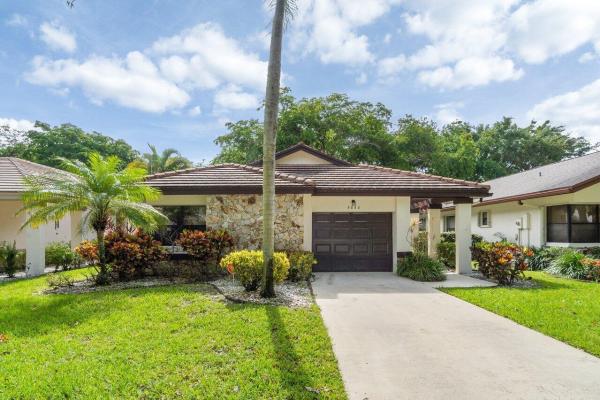 Fairmont Place, 4844 Boxwood Cir, Boynton Beach, Florida 33436, image 1