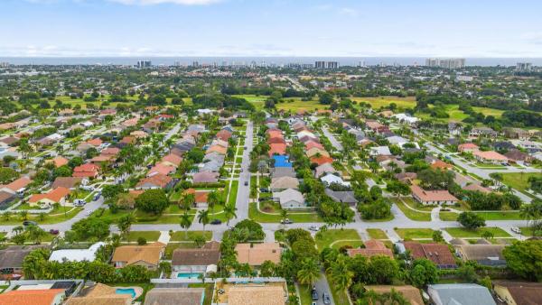 7641 W Country Club Blvd, Boca Raton, Florida 33487, image 1