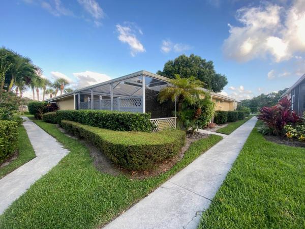 Sun Terrace At Lake Catherine, 3301 Lakemont Ct #A, Palm Beach Gardens, Florida 33403, image 1