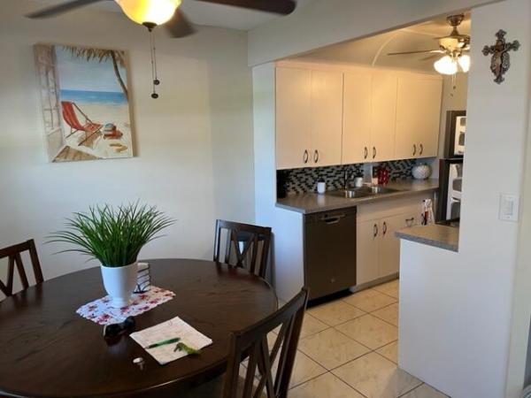 Guildford At Century Village, 2016 Guildford A, Boca Raton, Florida 33434, image 3