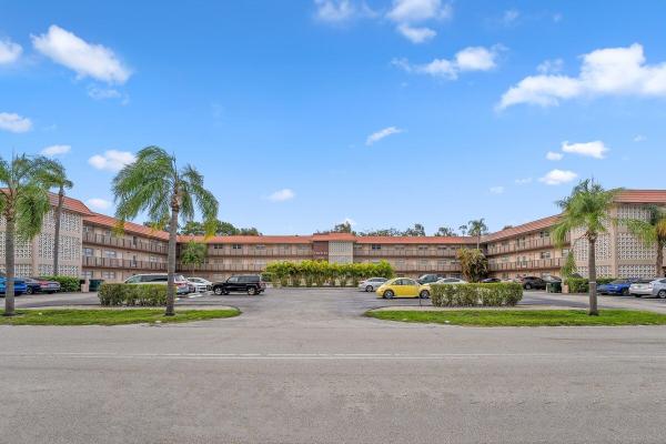 Crystal Lake 3930, 3930 Crystal Lake Dr #209, Deerfield Beach, Florida 33064, image 1