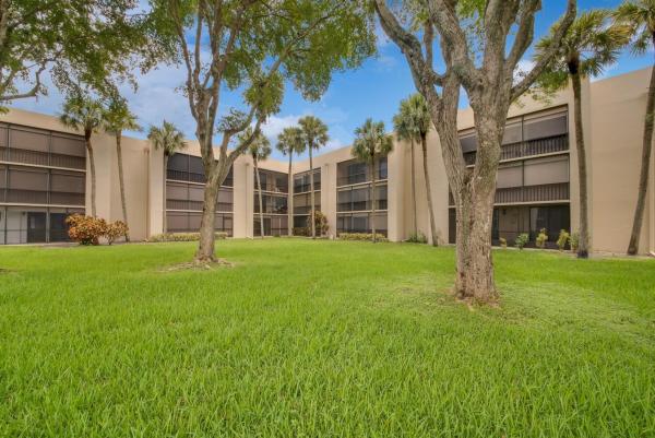Palmetto At Las Verdes, 5220 Las Verdes Cir #202, Delray Beach, Florida 33484, image 1