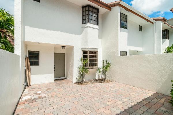 Ocean Vue, 601 NE 19th Ave, Deerfield Beach, Florida 33441, image 2