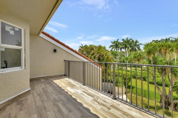 Los Rayos De Sol In The Grove, 7477 Campo Florido, Boca Raton, Florida 33433, image 2