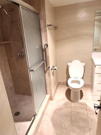 Lakeside Of Banyan Springs, 5306 Cedar Lake Dr #104, Boynton Beach, Florida 33437, image 2