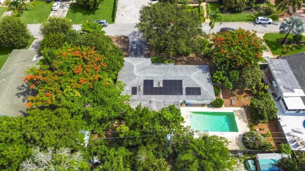 Floral Park Lantana, 2780 Worcester Rd, Lake Worth, Florida 33462, image 1