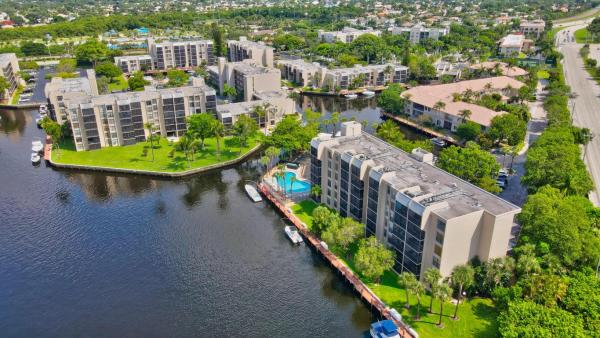 Boca Bayou, 22 Royal Palm Way #2040, Boca Raton, Florida 33432, image 3