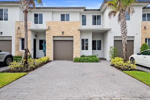 Greyson, 840 Pioneer Way, Royal Palm Beach, Florida 33411, image 1