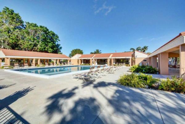 The Estates Of Silverlake, 2412 SW 23rd Cranbrook Dr, Boynton Beach, Florida 33436, image 3