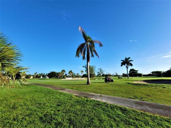 Lake Worth Town, 114 S Lakeside Dr, Lake Worth Beach, Florida 33460, image 1