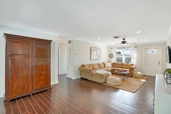 North Palm Beach Village, 405 Gulf Rd, North Palm Beach, Florida 33408, image 1