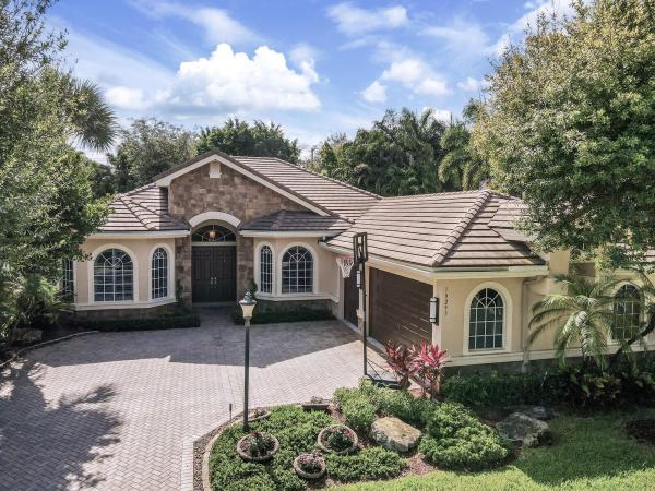 Versailles At Wellington, 10293 Trianon Pl, Wellington, Florida 33449, image 1