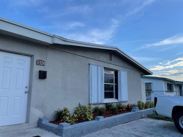 Roosevelt Estates, 1324 7th St, West Palm Beach, Florida 33401, image 2