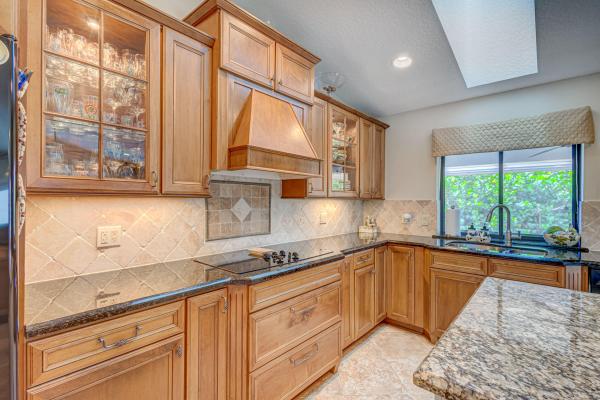 Palm Beach Country Estates, 16108 N 72nd Dr, Palm Beach Gardens, Florida 33418, image 1