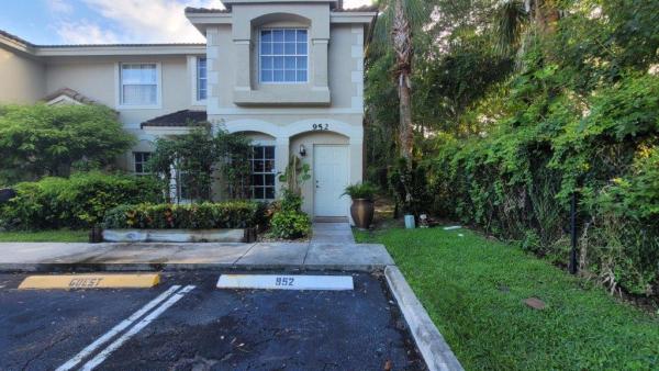 Summit Lake, 952 Summit Lake Dr, West Palm Beach, Florida 33406, image 1