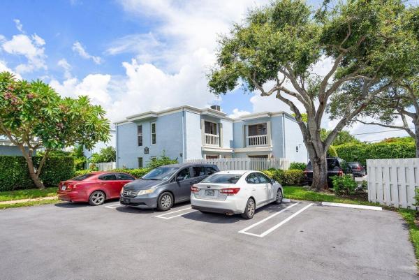 Martel Arms, 1010 NE 8th Ave #39g, Delray Beach, Florida 33483, image 1