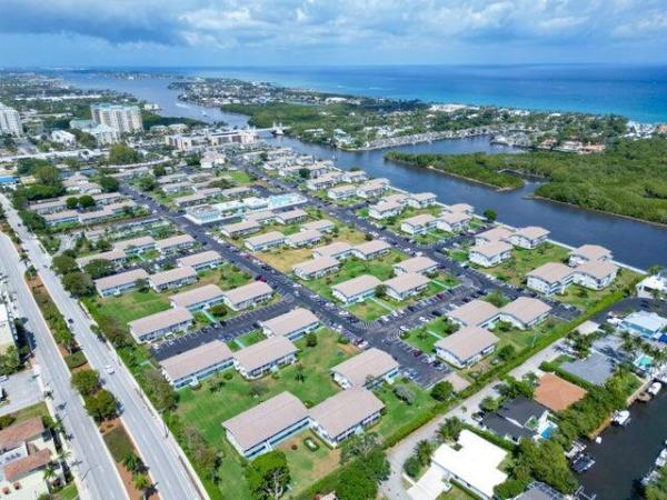 Sterling Village, 350 Horizons #206, Boynton Beach, Florida 33435, image 1