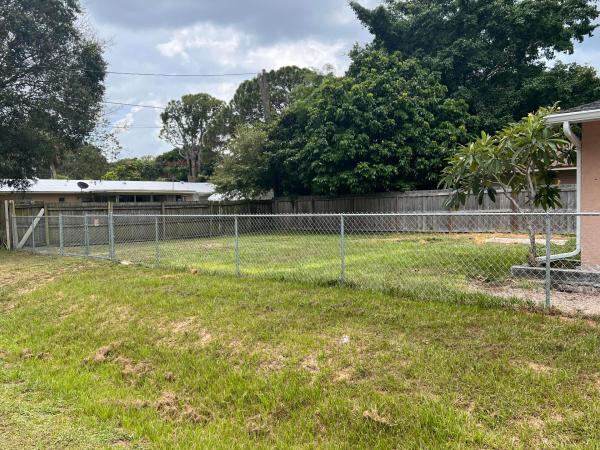 Maravilla Plaza, 2901 Summit St, Fort Pierce, Florida 34982, image 2