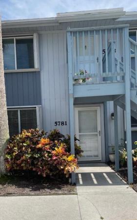 Golf Lake Villas, 5781 Deer Run Dr #3c, Fort Pierce, Florida 34951, image 1