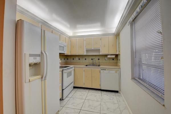 Burgundy At Kings Point, 548 Burgundy L, Delray Beach, Florida 33484, image 3