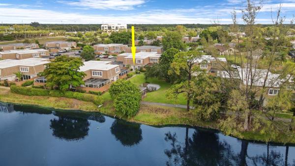 Winchester Courts, 11561 Winchester Dr, Palm Beach Gardens, Florida 33410, image 1