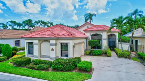 Lexington Lakes, 10176 Lexington Cir, Boynton Beach, Florida 33436, image 1