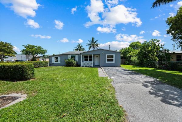 Meadow Park, 2760 Shawnee Rd, West Palm Beach, Florida 33406, image 1