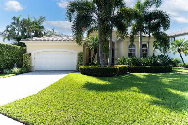 Villa Vizcaya, 401 Via Placita, Palm Beach Gardens, Florida 33418, image 1