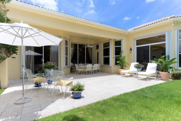 Villa Vizcaya, 401 Via Placita, Palm Beach Gardens, Florida 33418, image 2