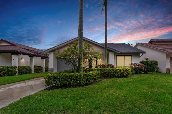 Fairmont Place, 4928 Boxwood Cir, Boynton Beach, Florida 33436, image 1