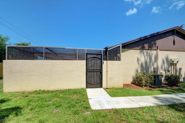 Lake Pine Estates, 4822 Sunny Palm Cir #B, West Palm Beach, Florida 33415, image 1