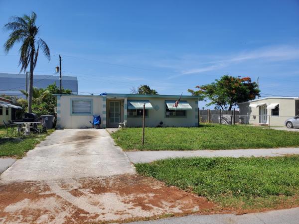 San Castle, 91 Loquat Tree Dr, Lake Worth Beach, Florida 33462, image 1