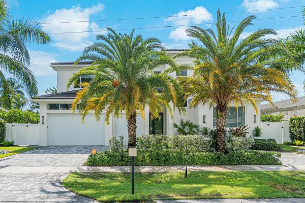 Boca Villas, 1050 NE 2nd Ter, Boca Raton, Florida 33432, image 1