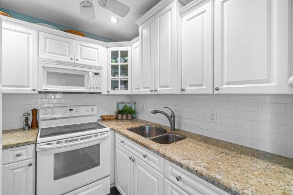 Sterling Village, 800 Horizons W #208, Boynton Beach, Florida 33435, image 1
