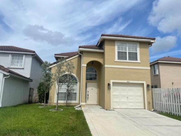 Springfield 2 At Lake Charleston, 7917 Lakewood Cove Ct, Lake Worth Beach, Florida 33467, image 1