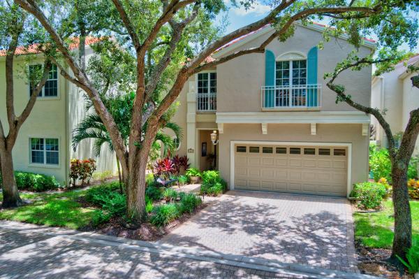 Villa D'Este, 41 Via Verona, Palm Beach Gardens, Florida 33418, image 1