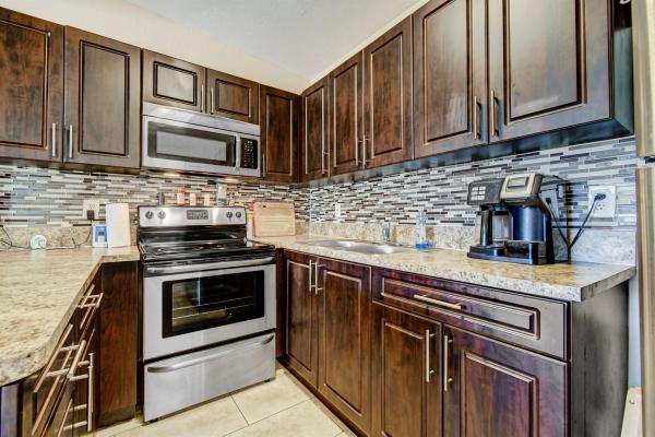 San Castle, 3081 Orange St, Lantana, Florida 33462, image 1