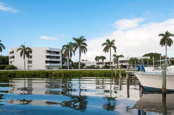 Flagler Yacht Club, 3701 S Flagler Dr #B104, West Palm Beach, Florida 33405, image 1