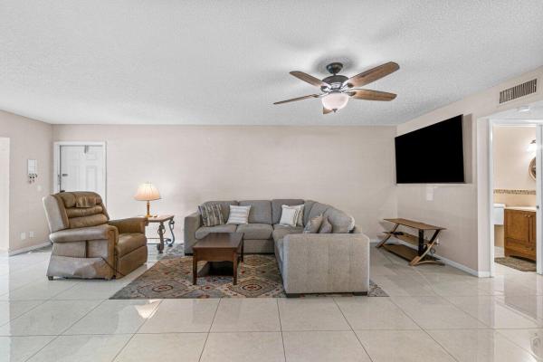 High Point Of Delray 5, 1102 North Dr #B, Delray Beach, Florida 33445, image 1