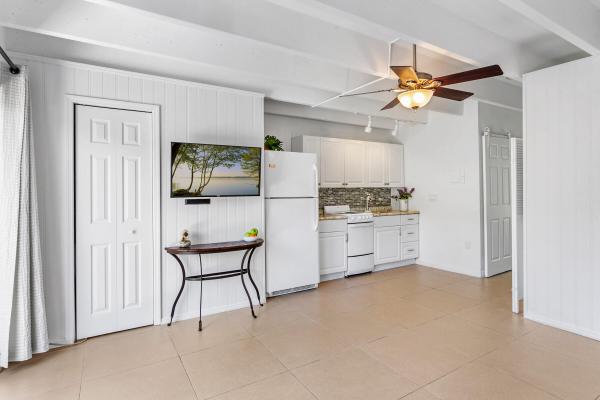 Tropicana Gardens, 4001 S Ocean Blvd #106, South Palm Beach, Florida 33480, image 2