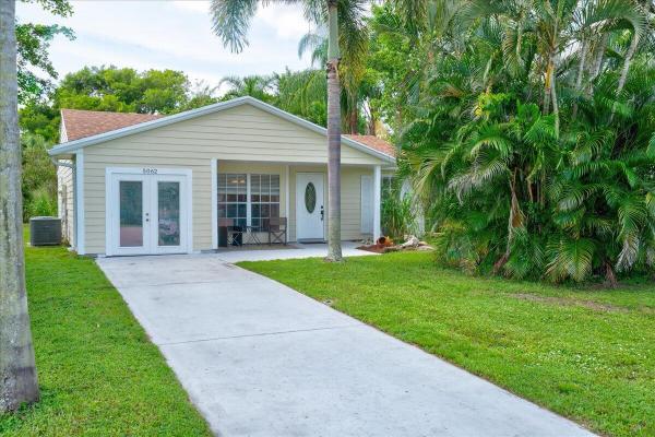 Waterchase, 5062 Cameron Ln, Boynton Beach, Florida 33472, image 1