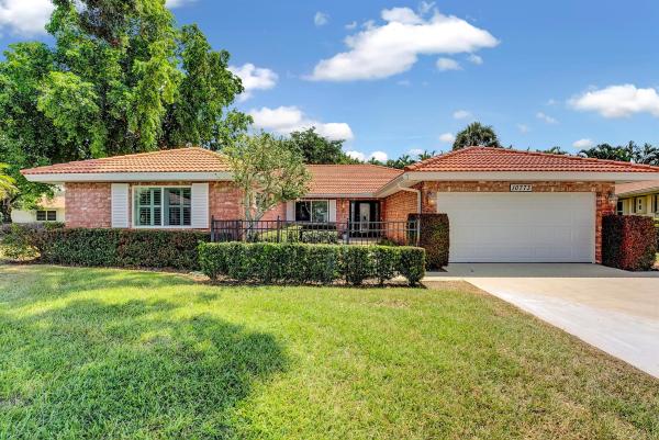 Pine Tree Village, 10773 Green Trail Dr, Boynton Beach, Florida 33436, image 1