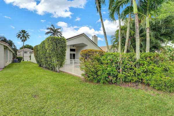 Carriage Homes At Woodfield Hunt Club, 4179 NW 29th Way, Boca Raton, Florida 33434, image 2