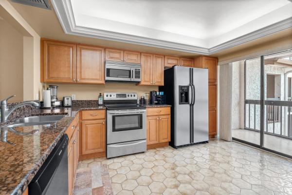 Lakeshore Village Of Meadowood, 3300 Twin Lakes Ter #203, Fort Pierce, Florida 34950, image 1