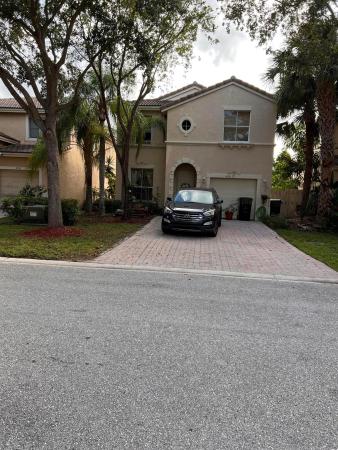 Tahoe At Lakes Of Laguna, 4331 Lake Lucerne Cir, West Palm Beach, Florida 33409, image 1