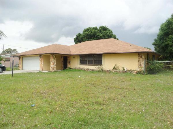 Benton Manor, 1806 Avenue M, Fort Pierce, Florida 34950, image 1