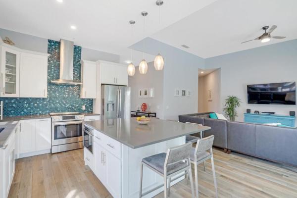 Oaks East, 458 Kelsey Park Dr, Palm Beach Gardens, Florida 33410, image 2