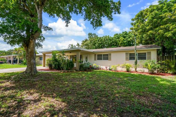 Bonnie Loch, 361 NW 38th Pl, Deerfield Beach, Florida 33064, image 1