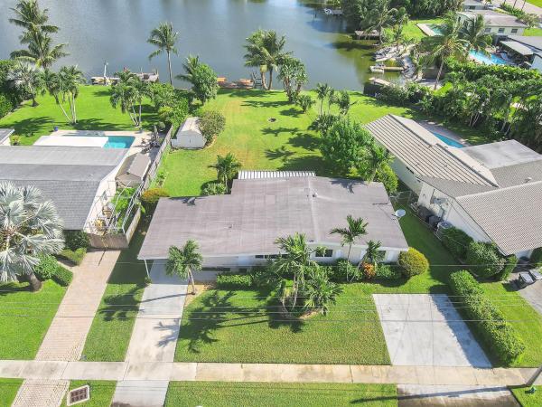 Lake Osborne Estates, 1404 Lake Bass Dr, Lake Worth Beach, Florida 33461, image 1