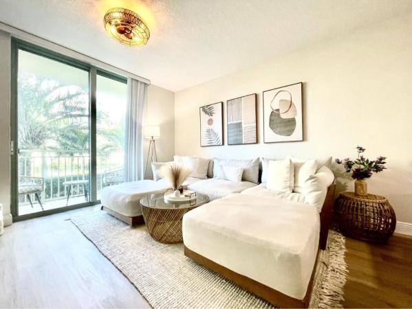 610 Clematis, 610 Clematis St #329, West Palm Beach, Florida 33401, image 2